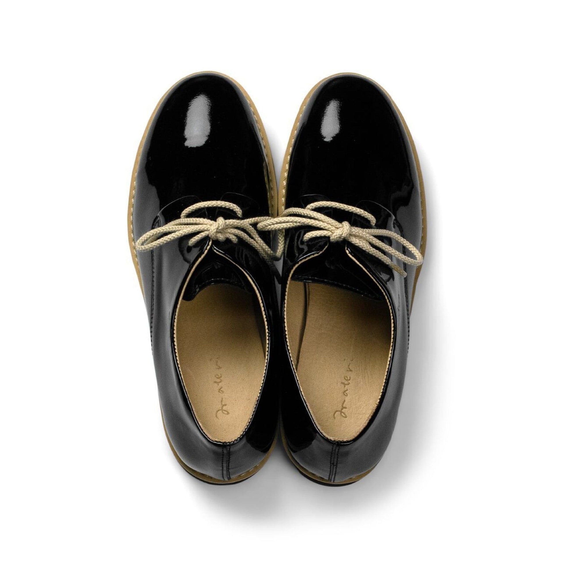 materi(マテリ) ブラックレザーシューズ